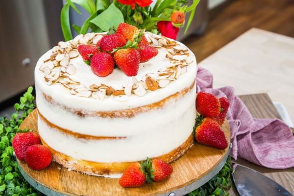 Enzymes in cake Enzymes in cake